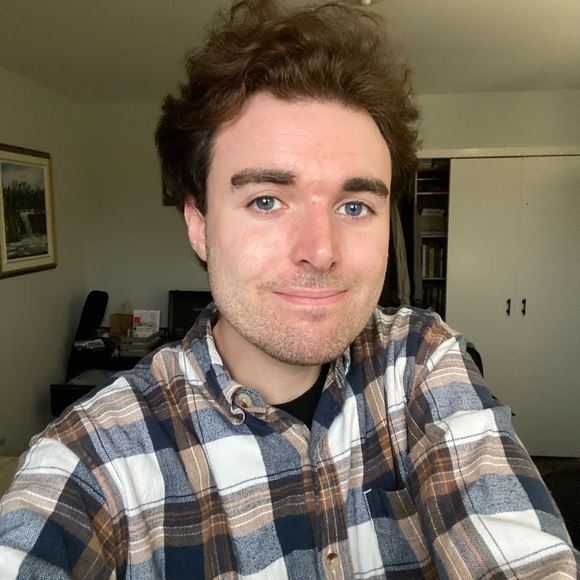 Meet your Posher, Andrew - Picture 2 of 4